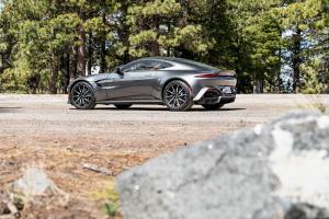 Aston Martin Vantage 2018 года  (NA)